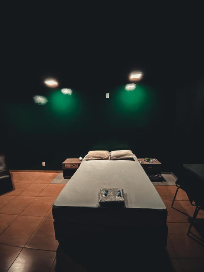 Light Motel Гуарульюс Экстерьер фото